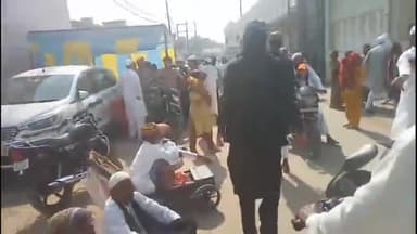 प्रयागराज: मुन्ना मस्जिद में शांतिपूर्ण तरीके से संपन्न हुई ईद की नमाज़,देश में अमन चैन की मांगी गई दुआ सुरक्षा के कड़े इंतजाम