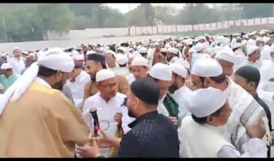 धनबाद/केंदुआडीह: धनबाद कोलांचल में धूमधाम से मनाई गई ईद उल फितर का पर्व रेलवे ग्राउंड में की गई नमाज अदा