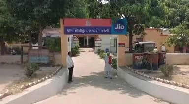 बरेली: भोजीपुरा थाना क्षेत्र के गांव घंघोरा पिपरिया के रहने वाले एक व्यक्ति को मुकदमे में समझौता न करने पर दबंगों ने पिटा