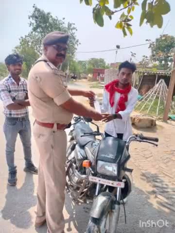 सिधवलिया: सिधवलिया थाना क्षेत्र में पुलिस ने वाहन जांच के दौरान 43 हजार रुपए का वसूला जुर्माना