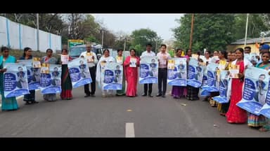 हज़ारीबाग: 20 मतदान केंद्र के  बीएलओ, बीएलओ पर्यवेक्षक, बीएजी  ग्रुप के  सदस्यों  के  साथ की  गई बैठक