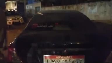 मलिहाबाद: दुबग्गा: 3 दिनों से लावारिस हाल में खड़ी कार को लेकर लोगों ने पुलिस को दी सूचना, पुलिस ने कब्जे में लिया