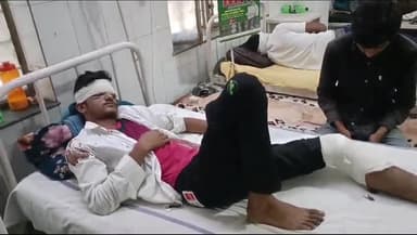 अलवर: माधोगढ़ के पास बाइक सवार युवक को ट्रक चालक ने मारी टक्कर गंभीर रूप से हुआ घायल जिला अस्पताल में भर्ती