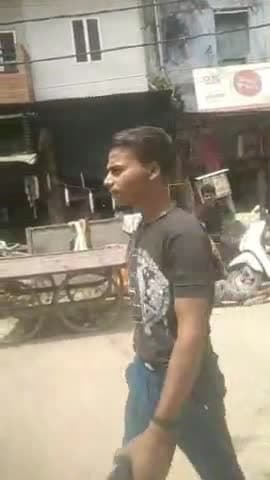 कानपुर: गुमटी के बंबा रोड सब्जी मंडी में दबंग ने युवक के हाथ पैर बांधकर बीच सड़क पर दी थर्ड डिग्री