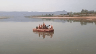 सिंगरौली: दोस्तों एवं भाई के साथ नदी में नहाने गया किशोर तेज बहाव में बहा, पुलिस एवं एसडीआरएफ कर रही तलाश, मुड़पेली लालमाटी गांव के सोन नदी की घटना