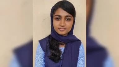 ഒറ്റപ്പാലം: കരിമ്പുഴ കൂട്ടിലക്കടവ് ചെറുപുഴ പാലത്തിന് സമീപം പുഴയിൽ കുളിക്കാനിറങ്ങിയ മൂന്നു കുട്ടികൾ മരിച്ചു