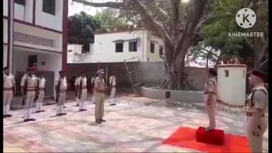 साहिबगंज: संथाल परगना प्रक्षेत्र की पुलिस महानिरीक्षक पहुंची पुलिस लाईन मैदान, लोकसभा चुनाव को लेकर पुलिस पदाधिकारियों के साथ बैठक