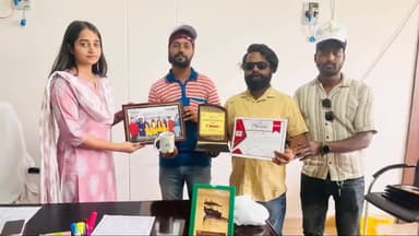 हज़ारीबाग: फूड फेस्टिवल मैं हो इंटरटेनमेंट कि टीम को नुक्कड़ नाटक प्रतियोगिता में प्रथम पुरस्कार से किया गया सम्मानित