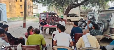 सतगावां: रामनवमी पर्व लेकर सतगावां थाना परिसर में प्रखंड प्रशासन और अखाड़ा लाइसेंस धारियों के साथ बैठक का संपन्न