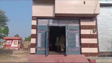 अलवर: रामनगर में सूने मकान का ताला तोड़कर अज्ञात चोर ढाई लाख रुपए की नगदी सहित सोने चांदी के जेवर ले गए, गांव गया था परिवार