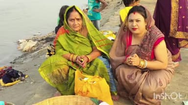 मनेर: मनेर नगर और ग्रामीण क्षेत्रों के छठ घाटों पर छठव्रतियों ने दिया अर्घ्यदान