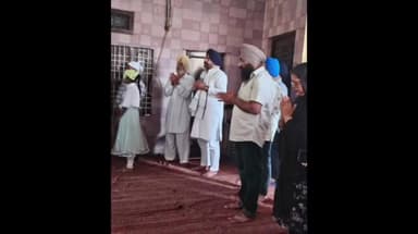 रामशहर: गांव बेरसन में आयोजित अखंड पाठ में विशेष रूप से पहुंचे कांग्रेस प्रदेश महासचिव हरदीप सिंह बाबा