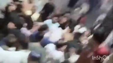 मुज़फ्फरनगर: सिविल लाइन थाना क्षेत्र के सरवट में दो पक्षों में हुआ जमकर संघर्ष वीडियो सोशल मीडिया पर वायरल