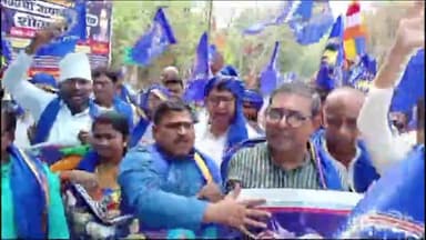 आरा: अंबेडकर सामाजिक विचार मंच द्वारा आरा में बाबा साहेब भीमराव अंबेडकर की 133वीं जयंती पर शोभा यात्रा का आयोजन किया गया