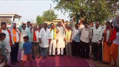 खेरथा मंडल के ग्राम झिटिया में भाजपा पदाधिकारियों ने  सभा लेकर कांकेर लोकसभा प्रत्याशी भोजराज के पक्ष में प्रचार किया