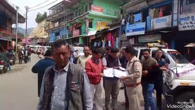 जिलासू: पोखरी में पुलिस ने मतदान के लिए मतदाताओं को किया जागरूक