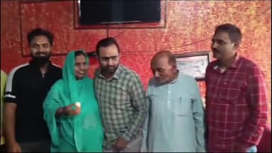 नरकटियागंज: नरकटियागंज नगर के वार्ड संख्या 3 के शहंशाह सिद्दीकी ने यूपीएससी परीक्षा में मारी बाजी