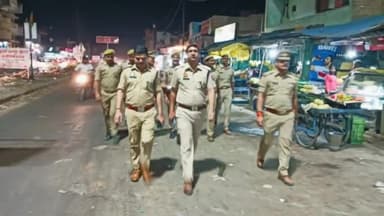 औराई: औराई कोतवाली क्षेत्र के तमाम जगहों पर अपर पुलिस अधीक्षक के नेतृत्व में निकाला गया पैदल मार्च, आमजन को सुरक्षा का अहसास।