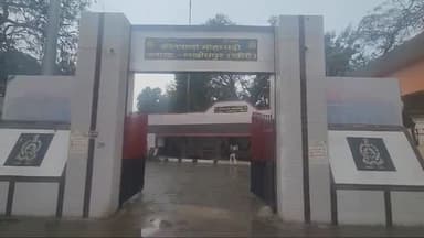 मोहम्मदी: मोहम्मदी पुलिस ने गैंगस्टर एक्ट मे वांछित चल रहे 8 अभियुक्तों को किया गिरफ्तार।