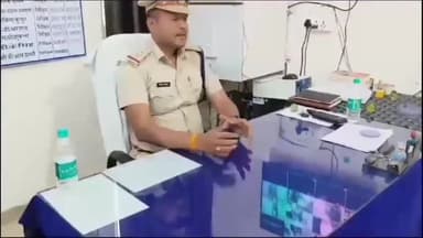 सिमरिया: पवई पुलिस ने मोहोन्द्रा तिराहे से एक आरोपी को 22 क्वार्टर अवैध शराब के साथ किया गिरफ्तार, मामला दर्ज