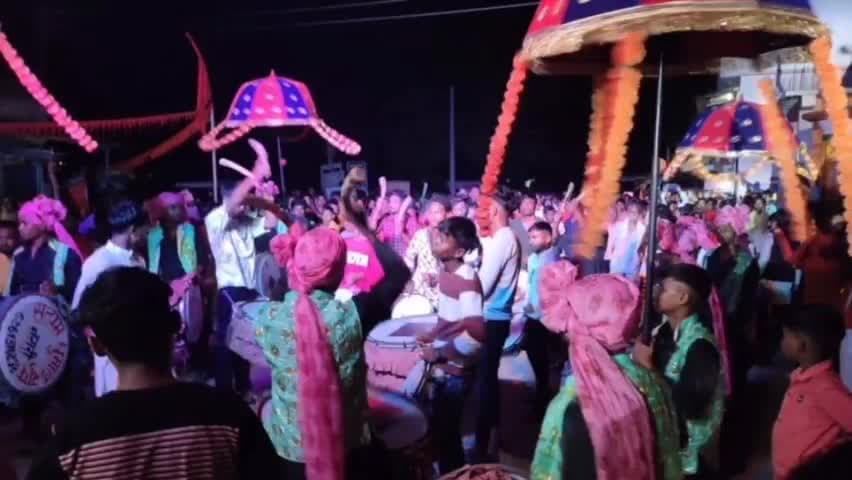देवभोग: मैनपुर में रामनवमीं पर भव्य शोभायात्रा निकाली गई,जय जय श्रीराम के जयकारों से गूंज उठा पूरा क्षेत्र