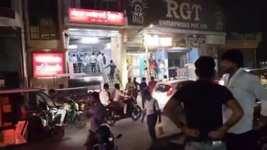 मलिहाबाद: बुद्धेश्वर: मॉडल शॉप के बाहर खुले आम सड़क पर शराब पीकर हुङदंगाई मामले में पारा पुलिस को एक्शन का निर्देश