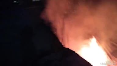 दावथ: मलियाबाग के दो मिठाई दुकान में लगी आग हजारों की संपत्ति जला, अग्निशमन दल ने आग पर काबू पाया।