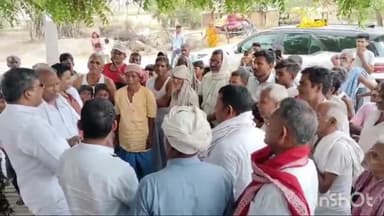 शेखपुरा: पहले चरण के चुनाव के अंतिम दिन का प्रचार जदयू के पूर्व विधायक ने लोगों से इंडिया प्रत्याशी को वोट देने की अपील की है