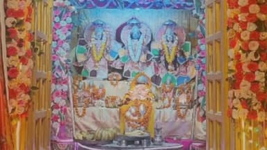 कानपुर: रावतपुर स्थित रामलला मंदिर के गर्भ ग्रह से निकाली गई शोभायात्रा