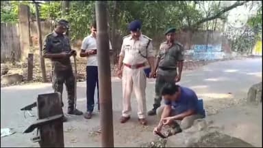 गोलमुरी-सह-जुगसलाई: गोलमुरी थाना क्षेत्र के ओल्ड केबल टाउन बंद रेलवे लाइन के पास फायरिंग के मामले में प्राथमिकी दर्ज