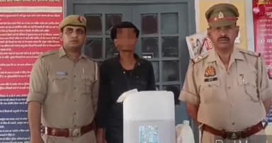 हाथरस: कोतवाली मुरसान पुलिस ने गांव दयालपुर निवासी एक अभियुक्त को किया गिरफ्तार, कब्जे से 20 लीटर अवैध देशी शराब बरामद