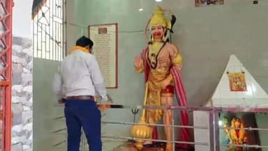 गोलमुरी-सह-जुगसलाई: विजयदशमी को सोनारी के कलिंगा अखाड़ा में हुई पूजा अर्चना, बुद्धिजीवियों को किया गया सम्मानित