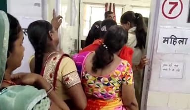 मंदसौर: जिलाअस्पताल में एयरटेल का नेटवर्क सर्वरडाउन होने के कारण जांच रिपोर्ट मरीज एवं उनके परिजनों को नहीं मिल पा रही समय पर