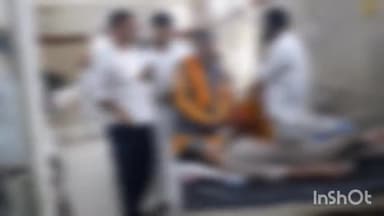 गुना नगर: नानाखेड़ी में ज्यादती का शिकार पीड़ित युवती से जिला अस्पताल में मिलने पहुंचे विभिन्न समाजसेवी लोग, की कार्यवाही की मांग