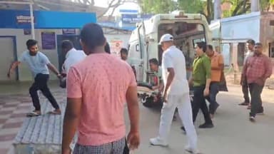 जमुई: चुरहैत पुल पर लगे बेरियर से टकराकर एक बीएमपी जवान हुआ घायल, डॉक्टर ने सदर अस्पताल से किया पटना रेफर