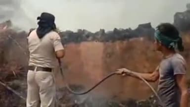 जमुई: शॉर्ट सर्किट से लगी आग, 5 घर जलकर राख,5 लाख से अधिक की क्षति की आशंका, फायर ब्रिगेड की टीम ने पाया काबू