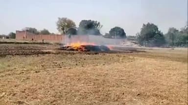 औराई: भजईपुर में दो बीघा गेहूं की फसल में शार्ट सर्किट से लगी आग, पूरी फसल जलकर खाक।
