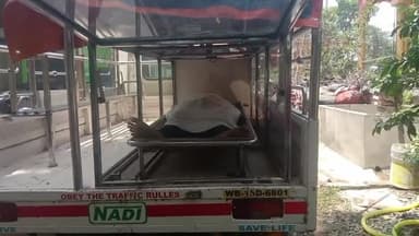 পুরশুড়া: পুরশুড়ার রসুলপুরে গতকাল রাত্রে লরির ধাক্কায় মৃত বাইক আরোহী কিরণ মালের মৃতদেহ ময়ন্তদন্তে পাঠালো পুলিশ