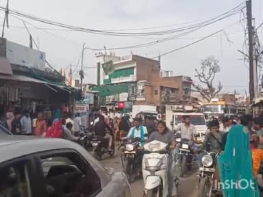 बल्देवगढ़: बल्देवगढ़ नगर में ट्रैफिक पुलिस व्यवस्था न होने के कारण जगह-जगह लग रहा है जाम, आवागमन हो रहा प्रभावित