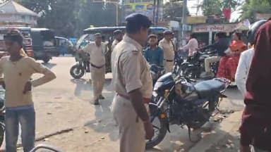 पूर्णिया पूर्व: आगामी लोकसभा चुनाव को लेकर पूर्णिया शहर के विभिन्न चौक चौराहों पर वाहन जांच अभियान चलाया गया