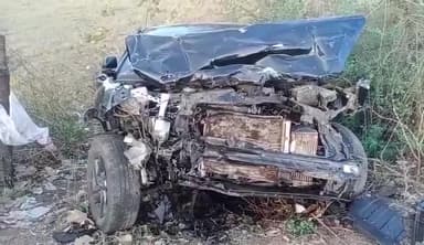 सिरोंज में दो कर आमने-सामने टकराई