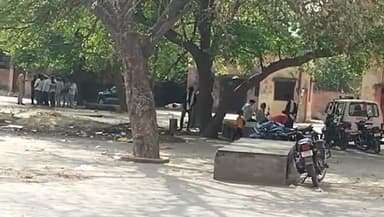 आज़मगढ़: नरफोरा में फांसी लगा कर गंभीर हालत में भर्ती किशोर की इलाज के दौरान हुई मौत, शव का कराया गया पोस्टमार्टम