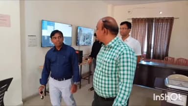 गुना नगर: गुना लोकसभा के व्यय प्रेक्षक सुनील कुमार ने कलेक्ट्रेट में लेखा टीम के साथ की बैठक, निर्वाचन की तैयारीओ की ली जानकारी