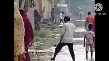 बगहा: बगहा के वार्ड 13 एवं 14 में जल जमाव को लेकर ग्रामीणों ने जताया विरोध