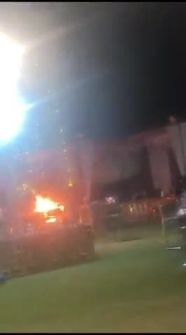 सुल्तानपुर: नगर के महुरिया रोड पर निजी मैरिज लॉन में लगी आग, लाखों का नुकसान