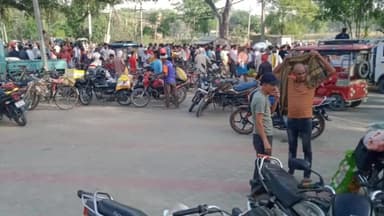 रघुनाथपुर: राजपूर सब्जी मंडी में जाम होने से लोगों की परेशानी बढ़ी