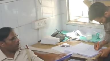 जमुई: झाझा थाना क्षेत्र से शादी की नीयत से अपहृत नाबालिग को पुलिस ने किया बरामद, मेडिकल के लिए लाया सदर अस्पताल