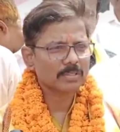 गोपालगंज: निर्दलीय प्रत्याशी डॉ सुनील कुमार ने किया चुनाव का शंखनाद, गोपालगंज में कहा-मुझे टिकट नहीं मिला