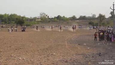 रानीवाड़ा: रानीवाड़ा में आपेश्वर पशु मेले में घुड़ दौड़ एवं ऊंट दौड़ प्रतियोगिता का हुआ आयोजन,विजेताओं को पारितोषिक देकर किया सम्मानित