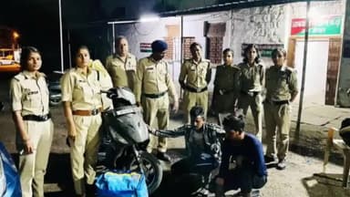 हुज़ूर: भोपाल की लालघाटी क्षेत्र में आबकारी विभाग की कार्रवाई अवैध शराब ले जाते हुए दो लोगो को पकड़ा